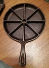 Vintage Lodge Cast Iron 9" Cornbread Skillet No 8 CB D2 Made In USA