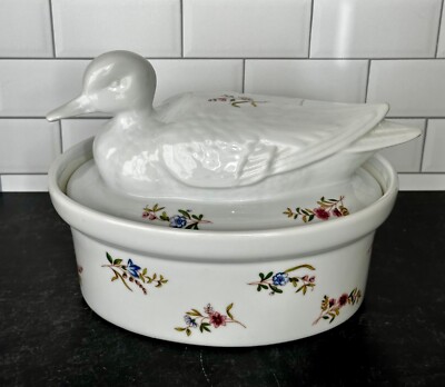 BIA Duck Cordon Bleu Ceramic Covered Casserole Dish Tureen Farmhouse Country