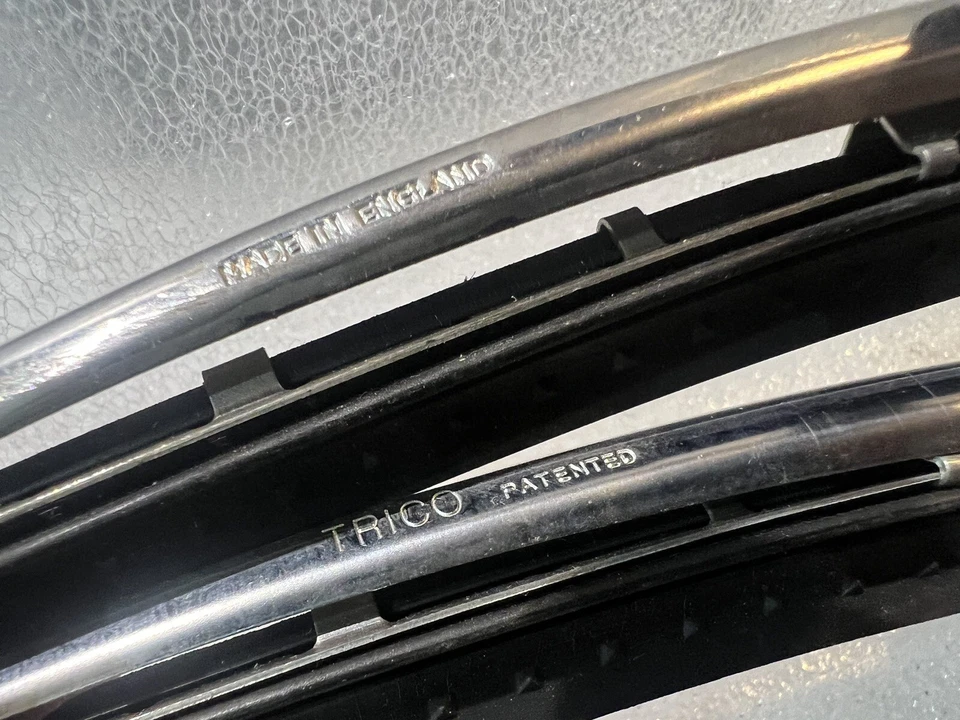 Trico  Brand B19 Wiper Blades 11 Inch Triumph Tr6 , Gt6 Etc - Image 2 of 4