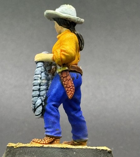 Painted Characters of Wild West the Chinese Rail Worker collection miniature - Picture 2 of 4