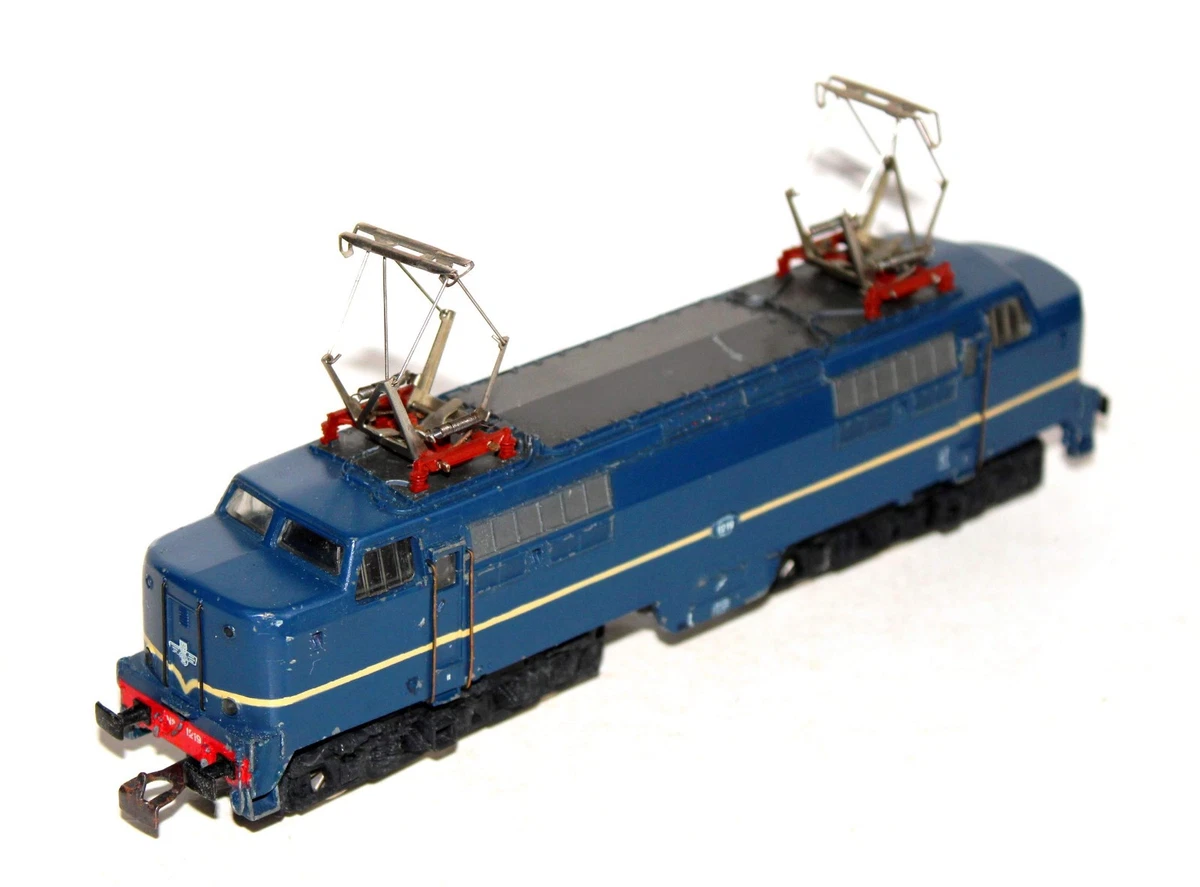 Wagon Couvert Marklin 386 HO En Métal - Ancien - Allemagne - Courant Alternatif