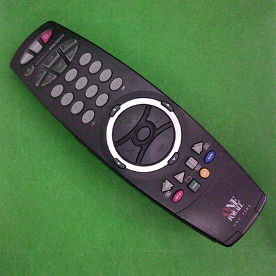 Universal Fernbedienung Oneforall URC 7560 für TV,VCR,SAT,CD,AUD,DVD