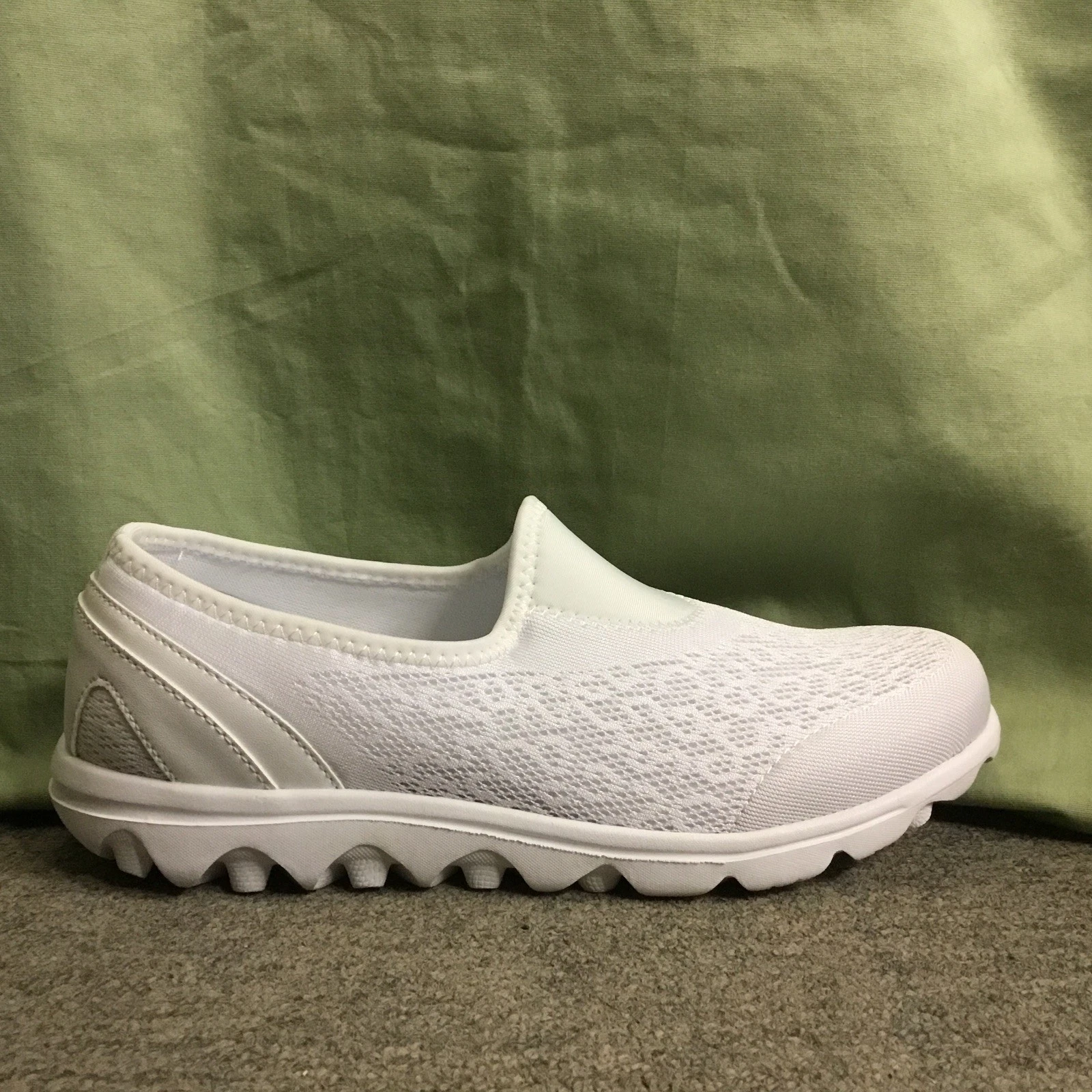 New Women’s Propet W5104 White Travelactiv Slip-On Shoes Size 8 2E