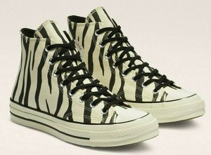 tiger print converse