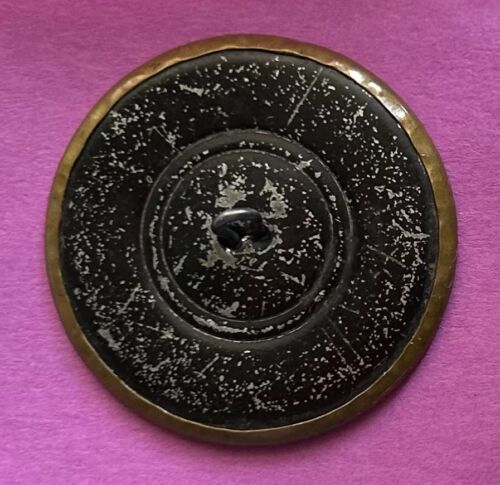 Extra Large Antique "Trumpeter of Sackingen" Button, 1-1/2" Diameter - Picture 2 of 2