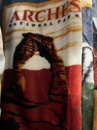 National Parks Plush Throw Blanket 50"x70" NWTs Glacier Yellowstone Yosemite + - Picture 6 of 7
