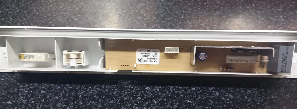 Frente con tarjeta electronica USADO frigorifico combi Balay 3KFB7400MY/01 - Imagen 4 de 4