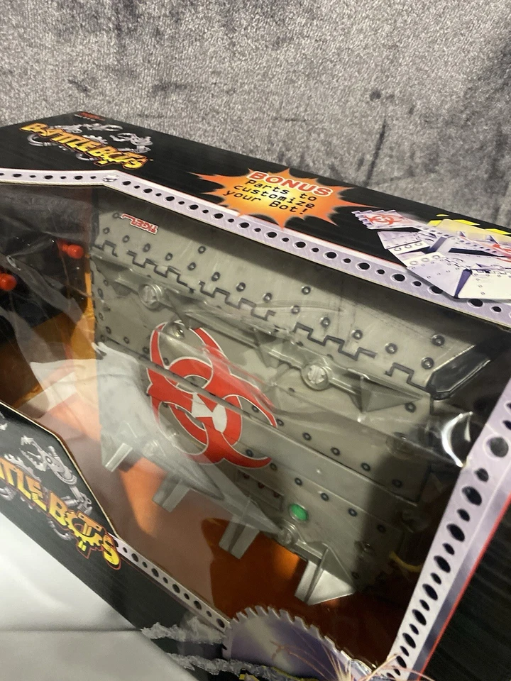 Battlebots Pro Series BIOHAZARD 13" Radio Controlled 2001 Sealed - Image 4 of 4