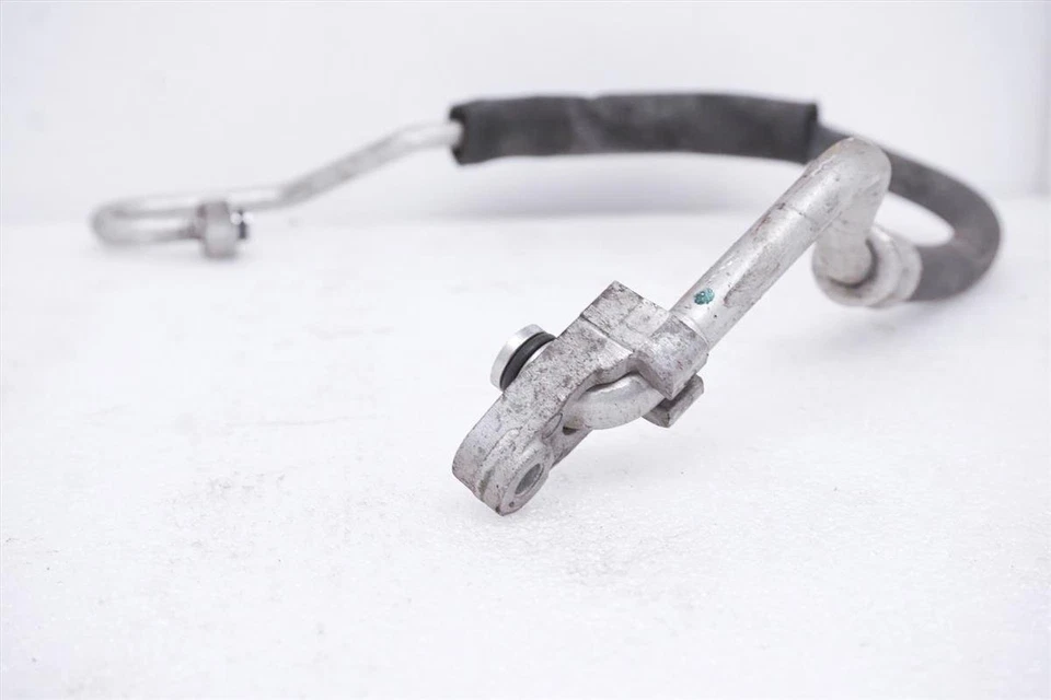 Tubo de descarga de aire acondicionado Toyota Rav4 2004-2005 88703-42070 Foto 3 de 4