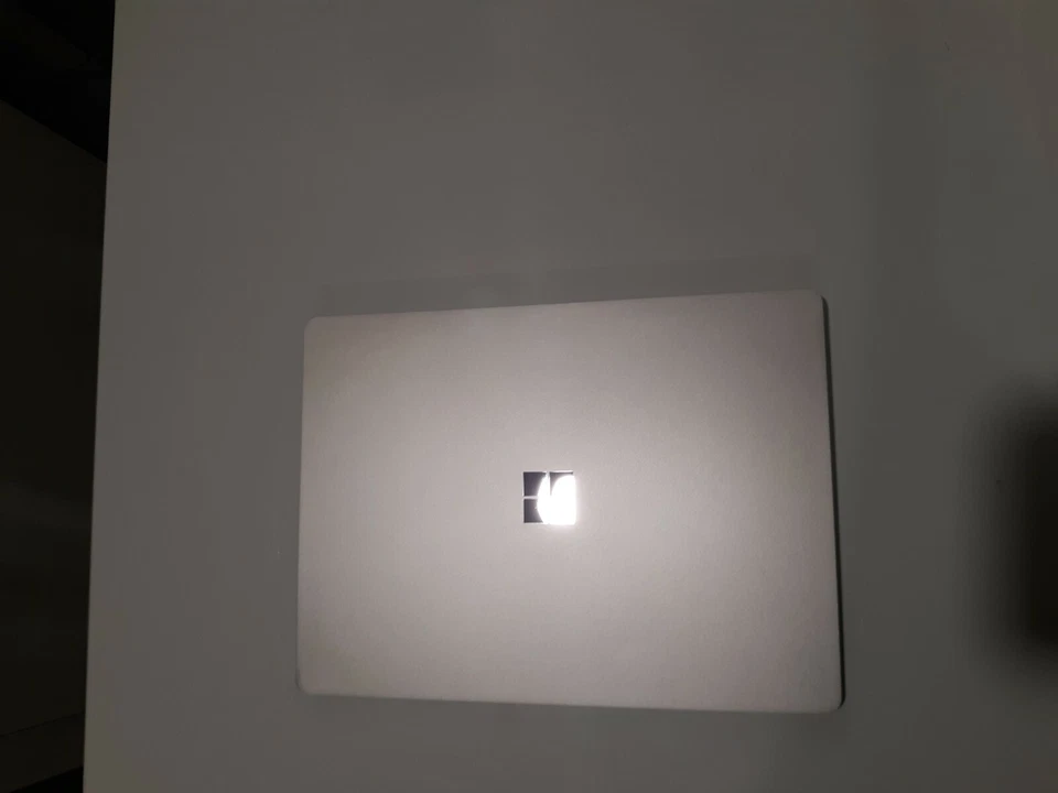 Window Microsoft Laptop Go - Image 4 of 4