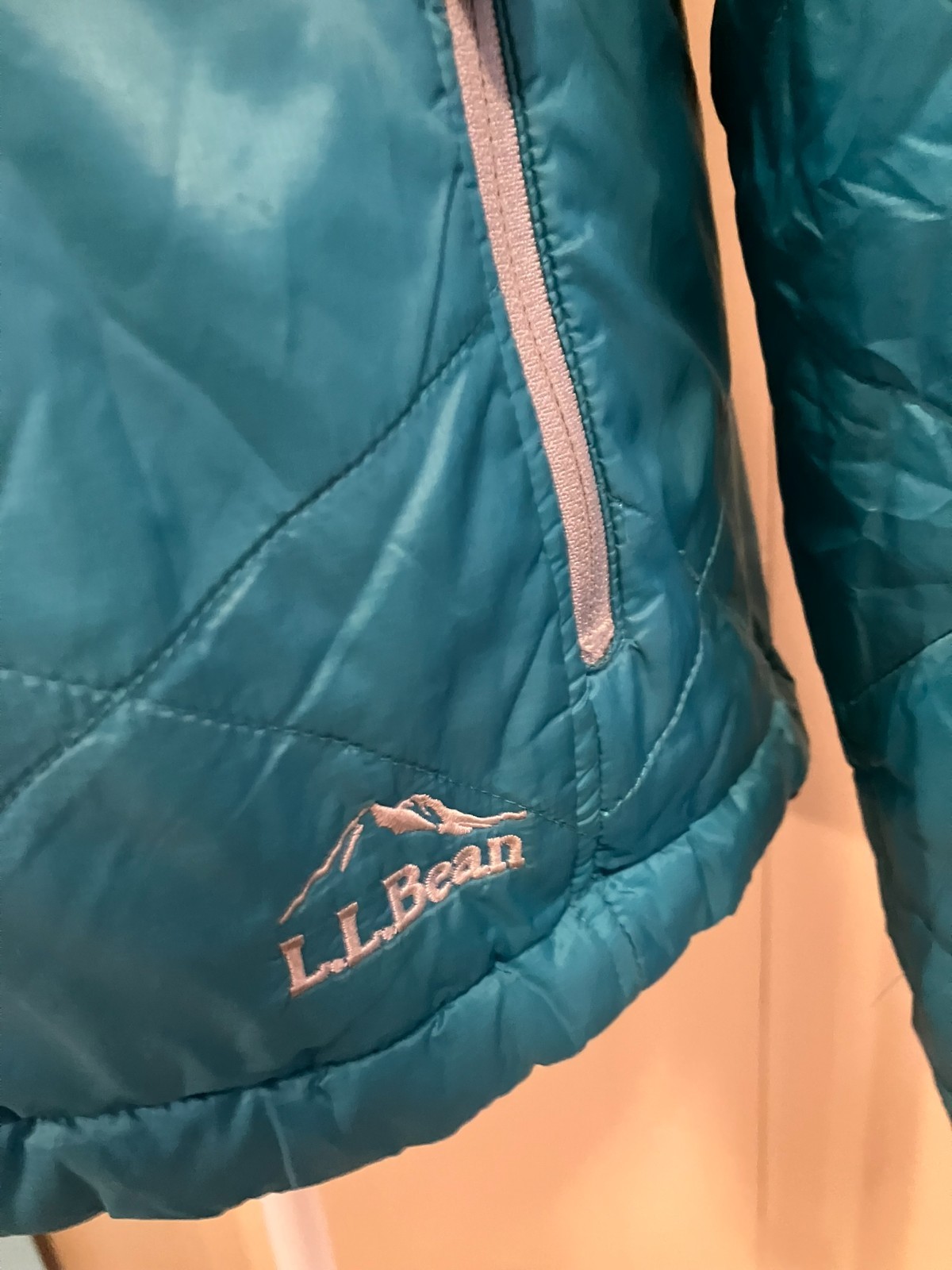 LL Bean Primaloft Packable Puffer Jacket Hood Zip… - image 3