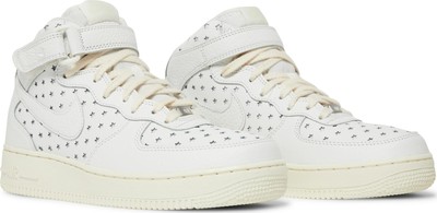 nike women's air force 1 mid cut out stars