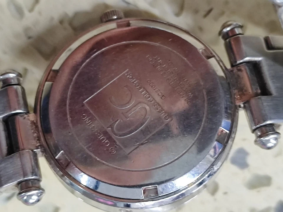 Reloj Guess Collection GC21000 Dama Esfera Blanca Acero Funcionando Foto 2 de 4