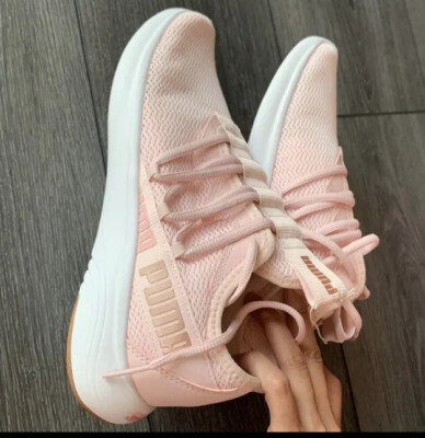 Size 7.5/8.5/9.5/10 puma Pink Soft fashion comfortable sneakers NWT