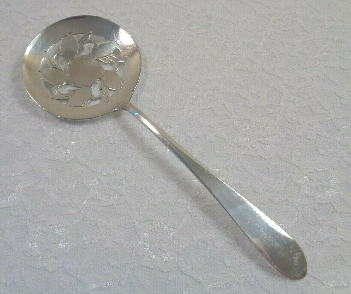 International Silver IS Wm Rogers Silver Plate Pierced Tomato