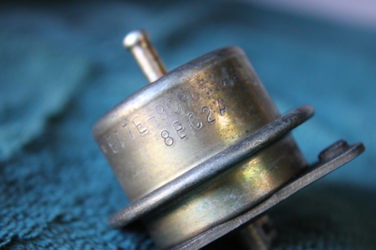 87-93 Mustang OEM FORD Fuel Pressure Regulator Stock Foxbody PN: E7TE ...