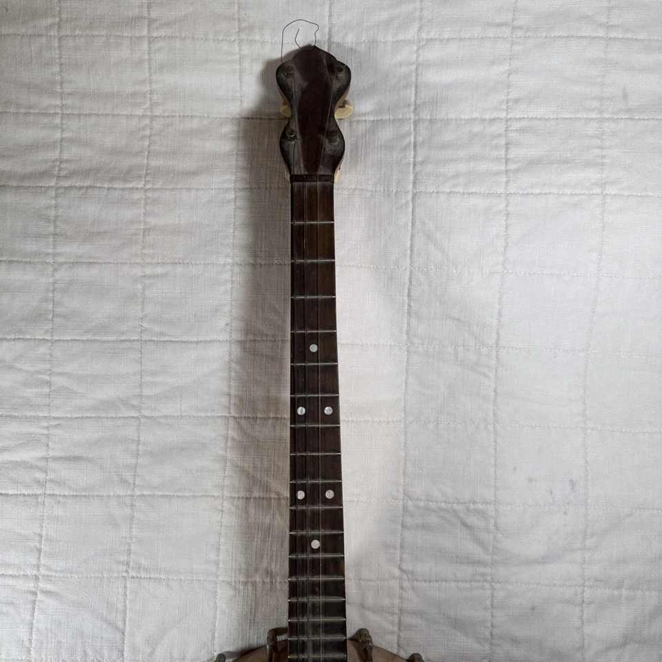 Antique 30 INCH 4-String Banjo by Concertone In Excellent Condition - Image 3 of 4