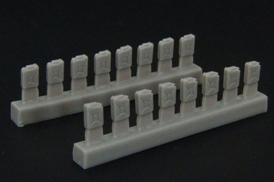 German fuel cans / 1:144