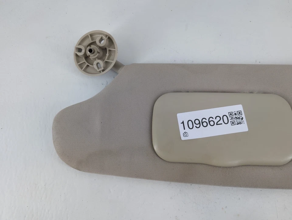 Espejo parasol izquierdo gris claro HYH2 Dodge Caravan Driver Foto 4 de 4