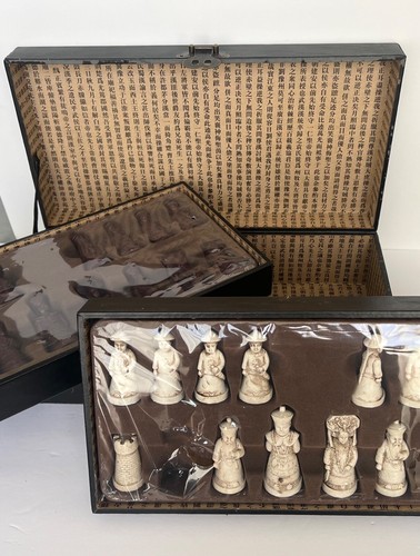 Asian Inspired Chess Pieces - Vintage look, 2 White Knights missing - Picture 2 of 11
