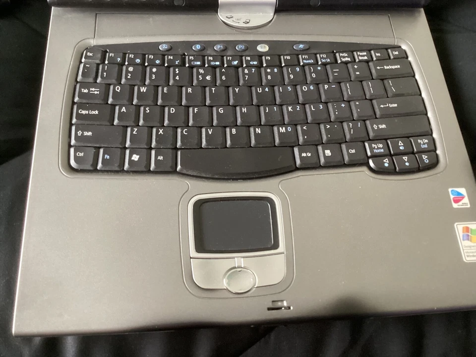 Acer Travelmate PC Tablet C300 - Image 3 of 4