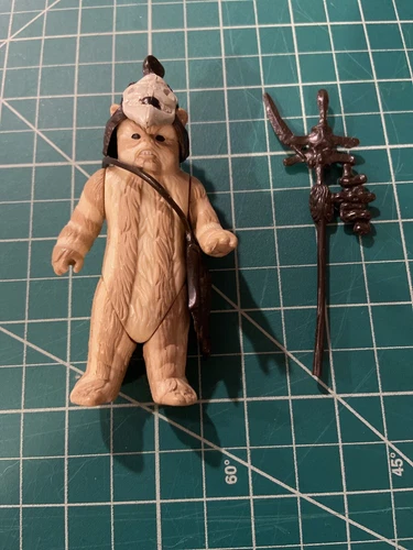 Vintage Star Wars Figures - Logray Ewok Complete & All ORIGINAL ACCESSORIES