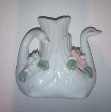 Vase: Porcelain Double-Headed Love Swan w/Rose ,Pink Flower