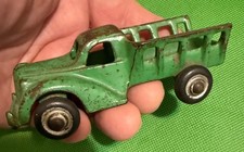 VINTAGE ARCADE CAST IRON STAKE BED TRUCK D4