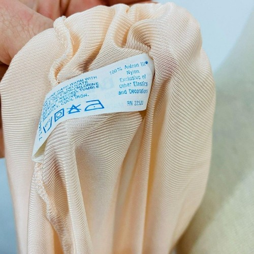 Vintage Bali Half Slip Peach Nylon Lace Slit Size Small - Picture 6 of 8