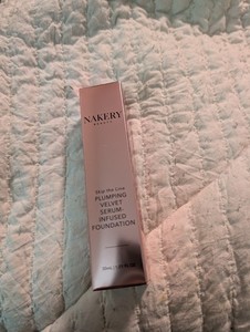 NIP Nakery Beauty Skip The Line Med Shd Plumping Velvet Serum Infused Foundation