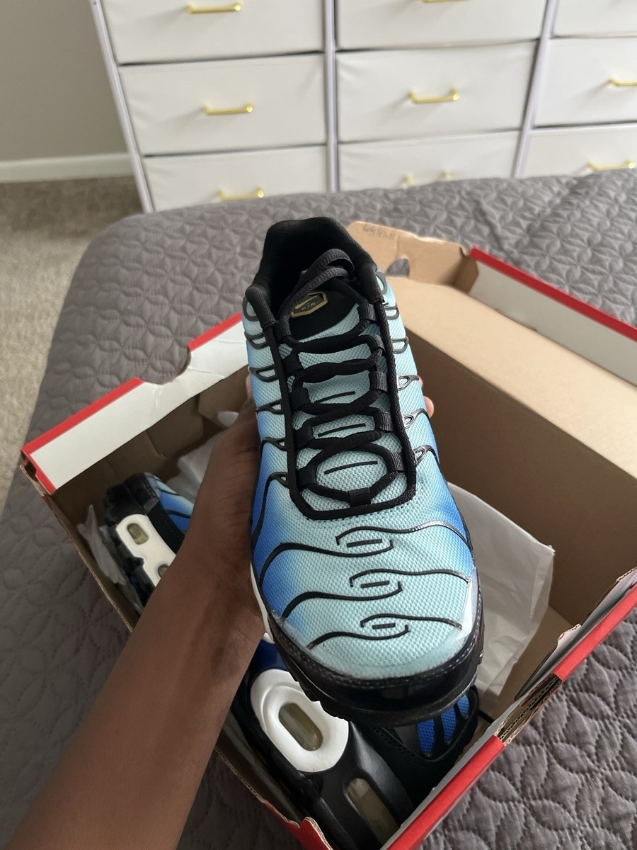 Nike Air Max Plus Men’s Low Top Lace-Up Sneakers Blue/Black/White/Gold NIB — product photo 4 of 4