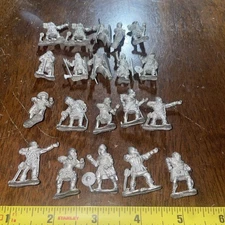 Metal Miniatures Loose Figures D&D Lot Of 20 Essex Collection Knights & Warriors