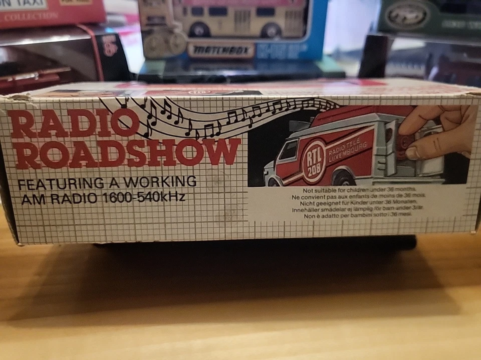 Corgi 1006 Vintage 1982 Corgitronics Radio Tele Luxembourg Van NIB  - Image 4 of 4