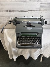 Máquina de escribir Olympia SG1 vintage muy bonita - funciona muy bien