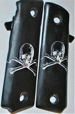 Para Ordnance P14 pistol grips smooth black with engraved skull and crossbones