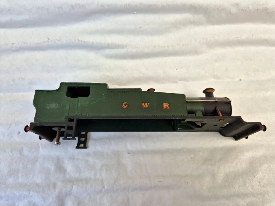 OO GAUGE GRAHAM FARISH OO GWR 2-6-2 PRAIRIE TANK NO.8103 LOCOMOTIVE METAL SHELL - Image 3 of 4