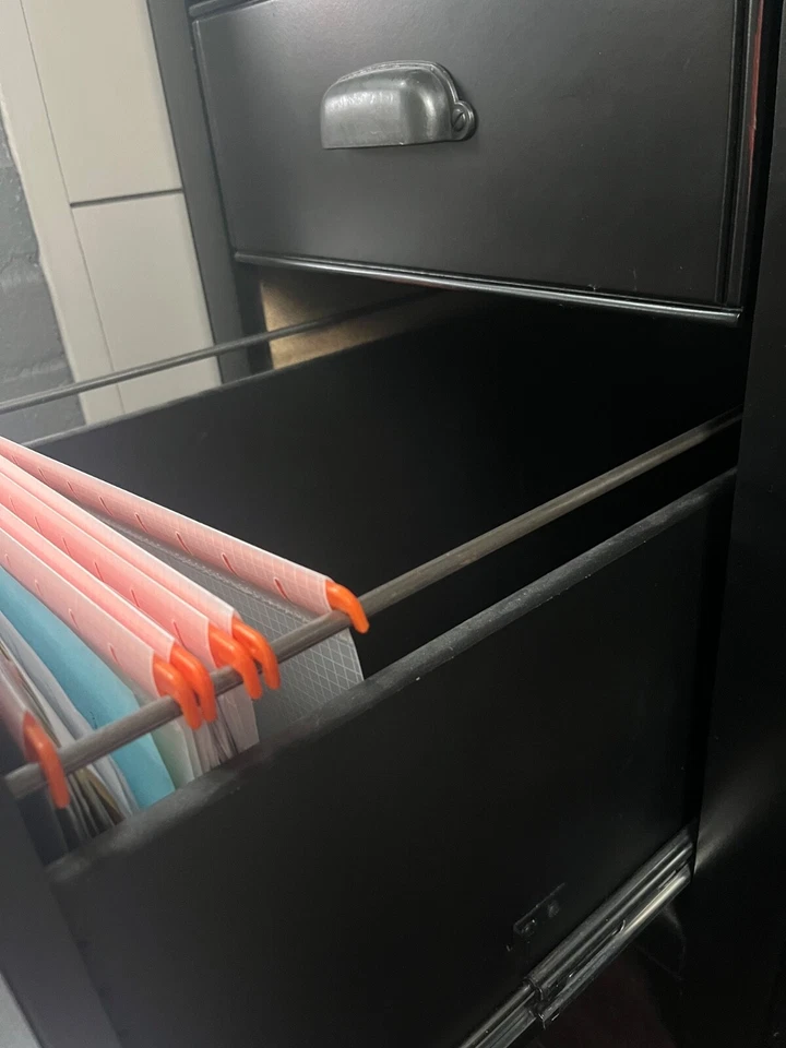 Black solid wood desk with drawers,filing drawer, and cabinet with pull out tray - Image 3 of 4