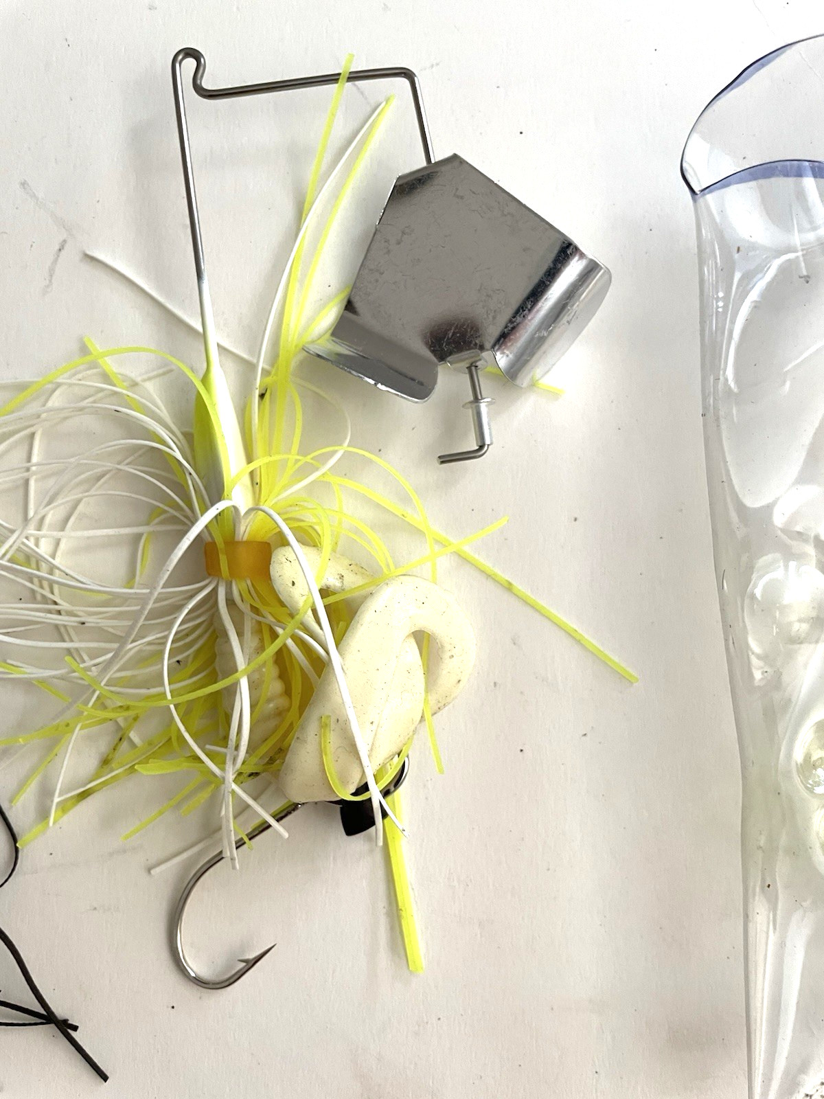 BUZZBAIT LURES Lot-4 Mixed Colors Bass Fishing w Hand-Made Cases Black Yellow - Image 4