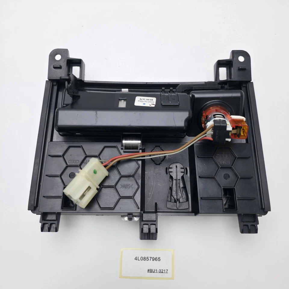 2007-2015 Audi Q7 Ash Tray Cover 4L0857965 - Image 2 of 4