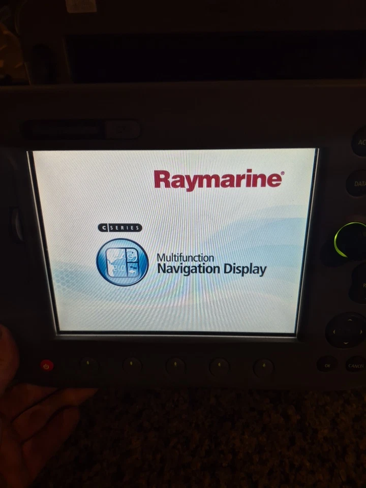 Raymarine C80 Chartplotter GPS Fishfinder Radar 8.4 LCD Display MFD E02020 Sonar - Image 2 of 4