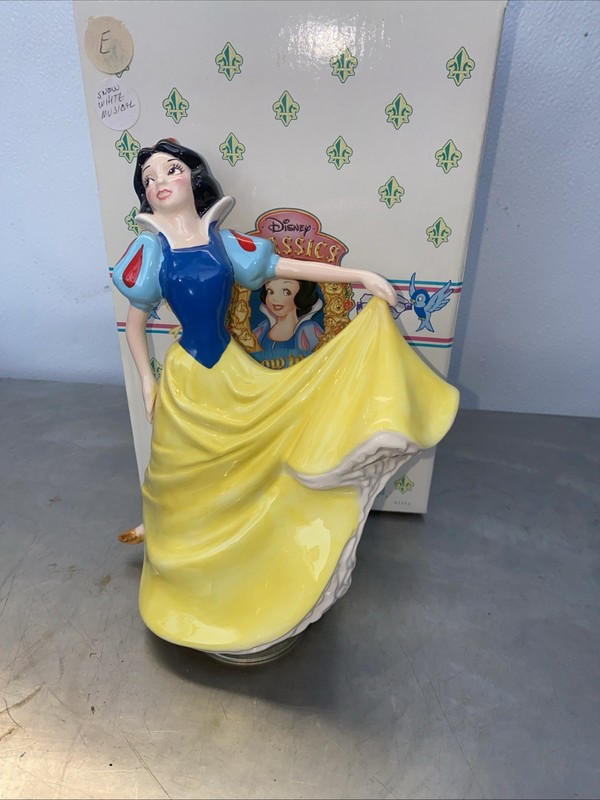 VTG Schmid Snow White Dancing Music Box Someday My Prince Will Come Original Box