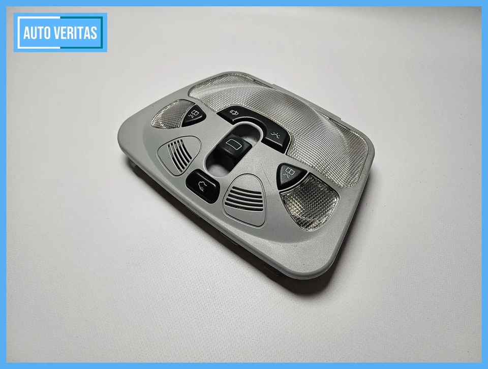 Original MERCEDES-BENZ C-CLASS HELLA W203 Interior lamp reading lamp A2038203601 - Image 2 of 4
