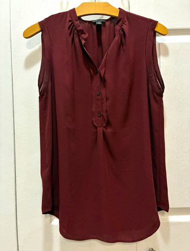 Ann Taylor, Ann Taylor Women’s Burgundy Sleeveless Button Front Top-Size Small
