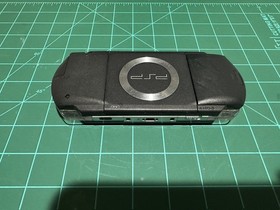 Sony PlayStation Portable PSP-1001 Black 4.3" LCD Handheld *(Read Description)*