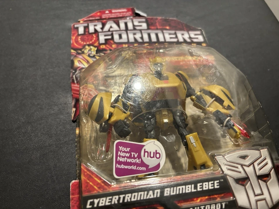 Transformers Generations Deluxe Cybertronian Bumblebee War For Cybertron 2009 - Image 3 of 4