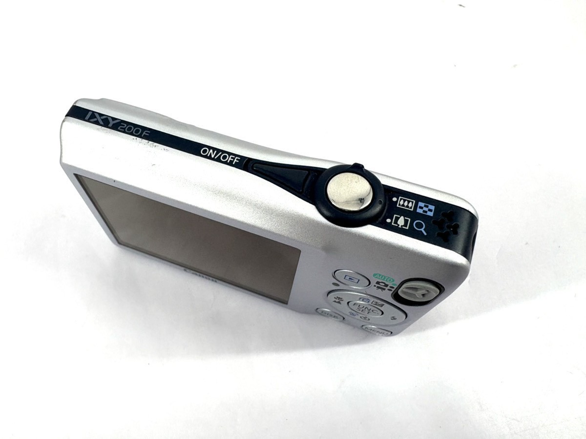 CANON IXY 200F Comapct Digital Camera 12.1MP Silver w/ Charger for