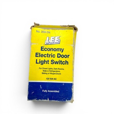 Lee Economy Electric Door Closet Light Switch Cat No 209DN - New