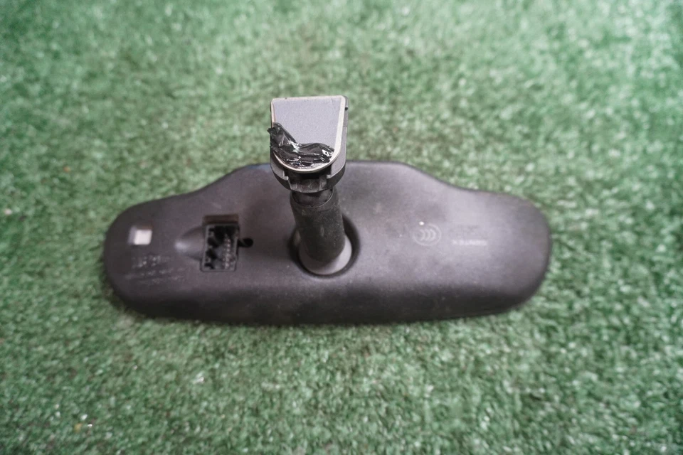 2011 2012 2013 GMC SIERRA DENALI 3500 INTERIOR Rear View Mirror OEM 15816792 - Image 2 of 4