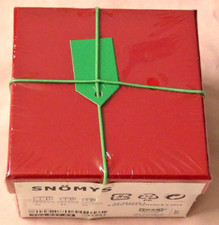 ZESTAW TRZECH CZERWONYCH MAŁYCH KWADRATOWYCH PUDEŁEK UPOMINKOWYCH / JUBILERSKICH Z IKEA – NOWY