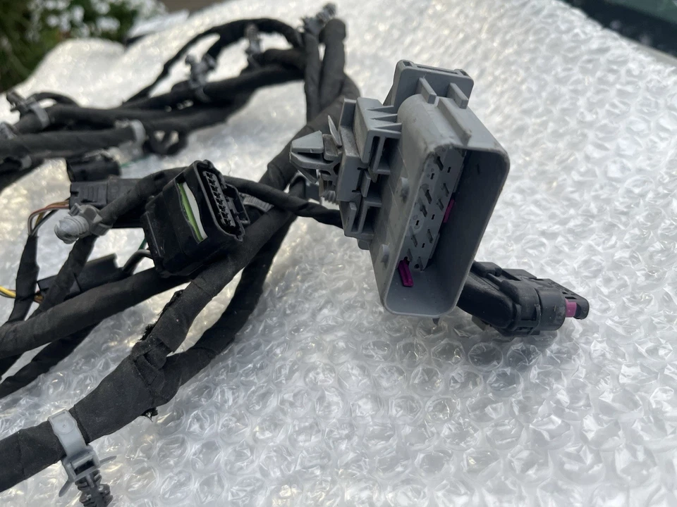 2018 Cadillac CTS V Rear Bumper Wiring Harness OEM - Image 4 of 4